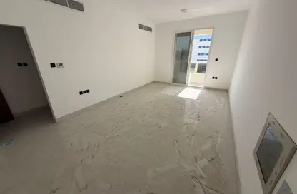 Apartment - 2 Bedrooms - 2 Bathrooms for rent in Al Jurf 2 - Al Jurf - Ajman Downtown - Ajman
