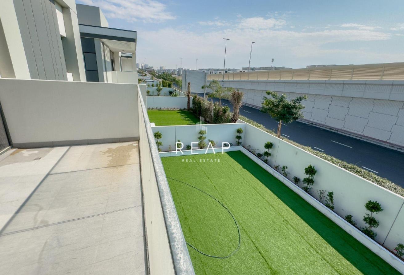Corner Unit | Vastu | Available in June photo 8