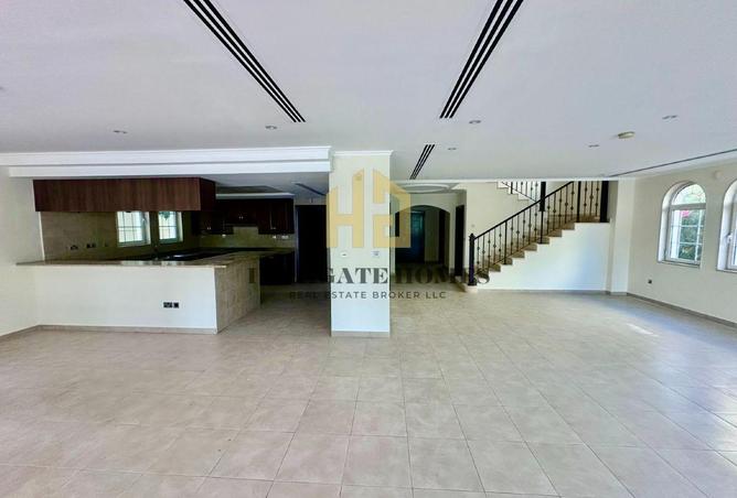 104675252 - Property Image 2