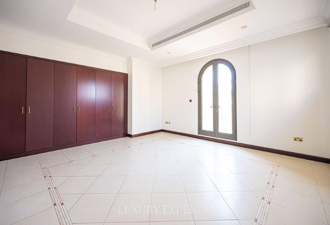 Atrium 3 Floors I Unfurnished I Beach I Pool photo 5