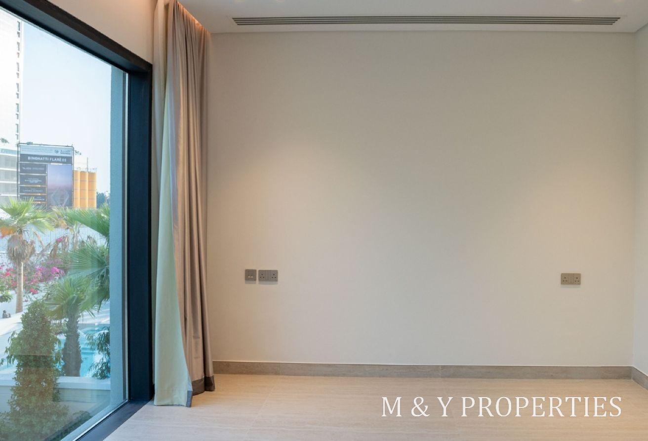 Vacant | Upgraded Villa with Private Pool photo 10