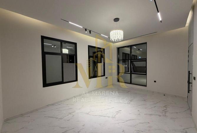 87050009 - Property Image 2