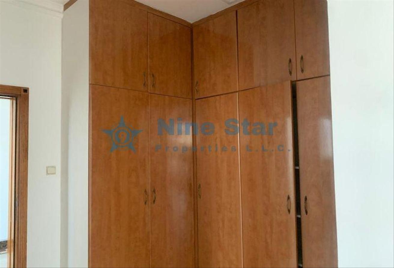 READY TO MOVE / VACANT photo 11