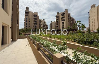 Apartment - 3 Bedrooms - 5 Bathrooms for sale in Al Jazi - Madinat Jumeirah Living - Umm Suqeim - Dubai