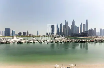 شقة - 2 غرف نوم - 3 حمامات للايجار في قصر الشاطئ - إعمار بيتشفرونت - دبي هاربور - دبي