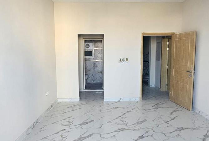 100392667 - Property Image 2