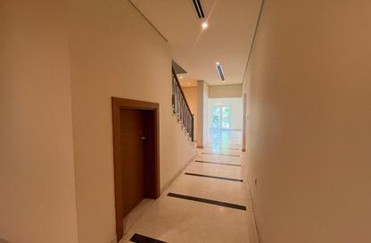 شقة - 3 غرف نوم - 4 حمامات للايجار في قرطاج - القرية الشمالية - الفرجان - دبي