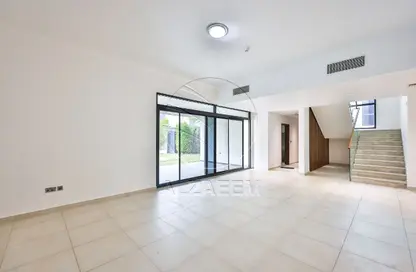 Villa - 5 Bedrooms - 7 Bathrooms for rent in West Yas - Yas Island - Abu Dhabi