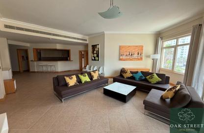 Apartment - 3 Bedrooms - 3 Bathrooms for rent in Al Das - Shoreline Apartments - Palm Jumeirah - Dubai