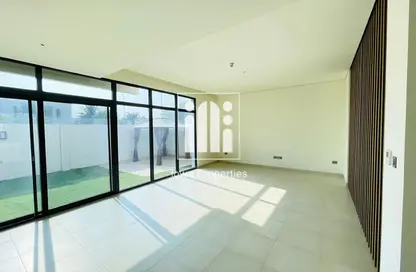 Villa - 4 Bedrooms - 7 Bathrooms for rent in West Yas - Yas Island - Abu Dhabi