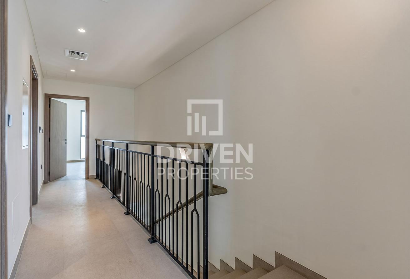 Branded new | Ready to Move in | 2 to 4 Cheques photo 14