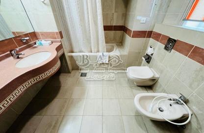 Apartment - Studio - 1 for rent in Khalidiya Street - Al Khalidiya - Abu Dhabi