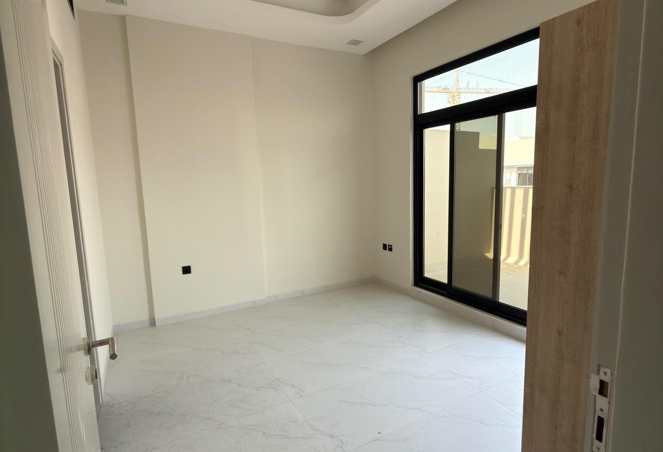 Spacious 1BR- 719sqft- Brand New photo 3