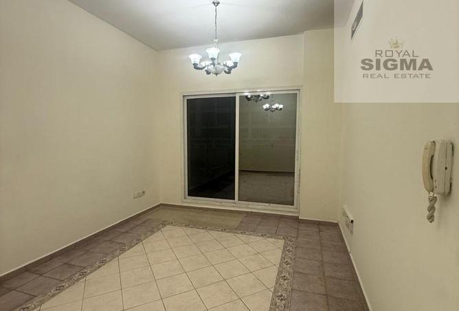 1 BR Apartment in Al Barsha with Balcony photo 2