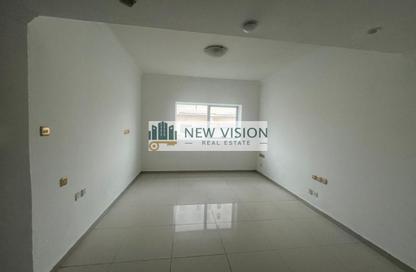 Apartment - Studio - 1 Bathroom for rent in New Al Taawun Road - Al Taawun - Sharjah