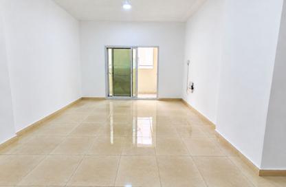 Apartment - 2 - 2 for rent in Fire Station Road - Muwaileh - Sharjah