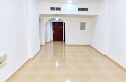 Apartment - 2 - 2 for rent in Fire Station Road - Muwaileh - Sharjah Apartment - 2 - 2 for rent in Fire Station Road - Muwaileh - Sharjah