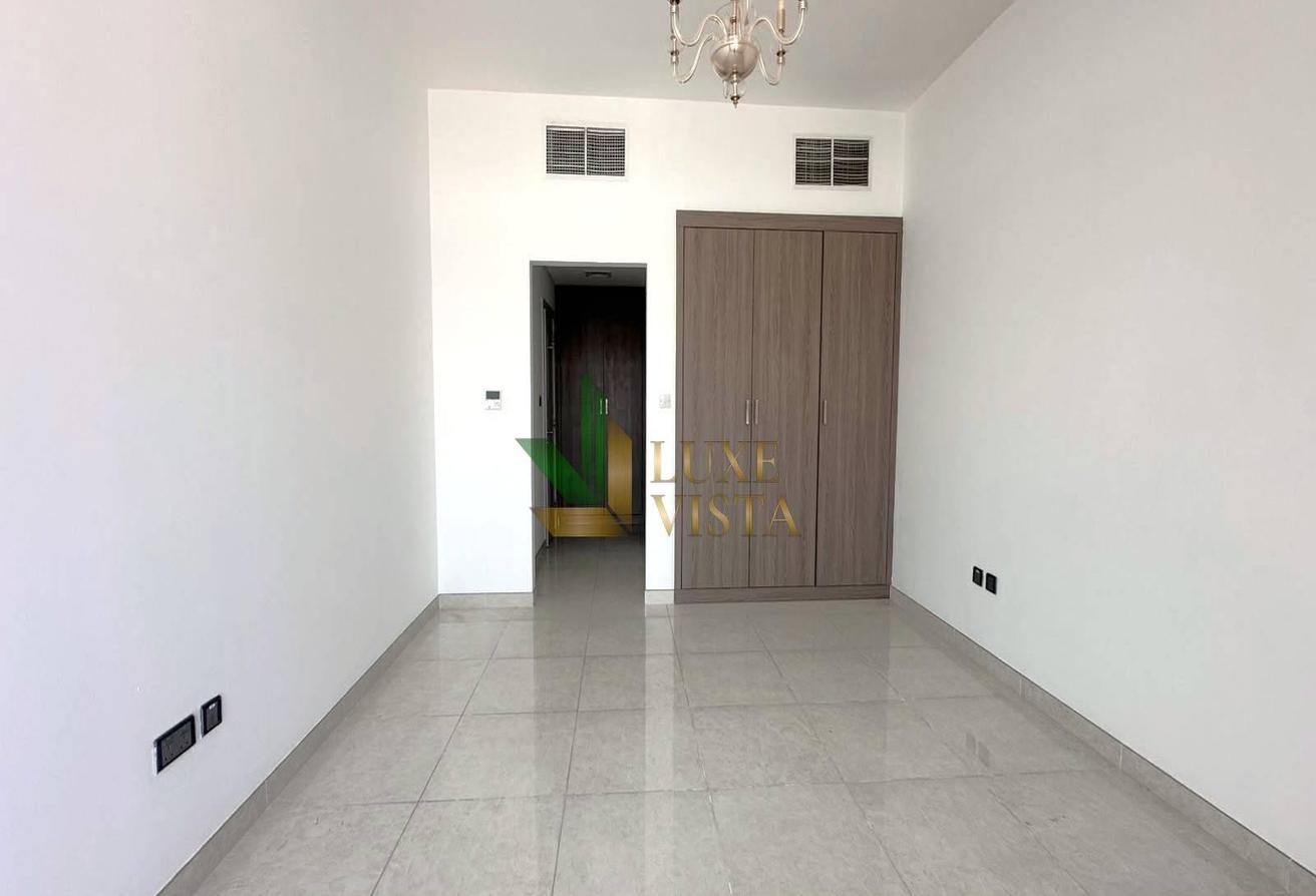 Cozy 1BR | Spacious and Bright | Vacant photo 11