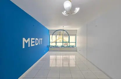 Office Space - 1 Bedroom - 2 Bathrooms for rent in White Crown Building - Sheikh Zayed Road - Dubai