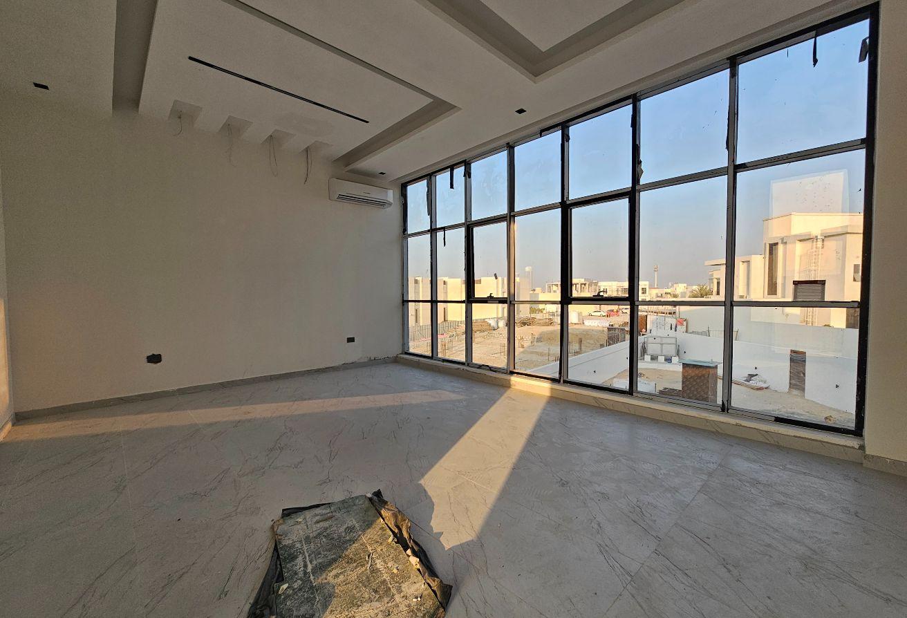Modern 5BR | Living room | Maids room photo 13