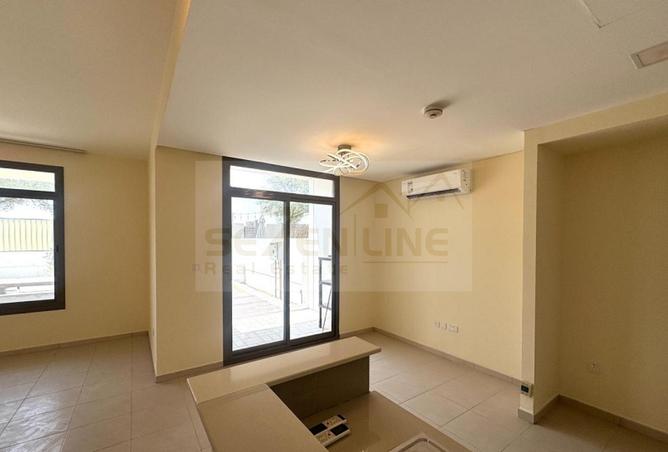 111848965 - Property Image 3