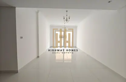 Apartment - 2 Bedrooms - 3 Bathrooms for rent in Muwaileh 29 Building - Muwaileh - Sharjah