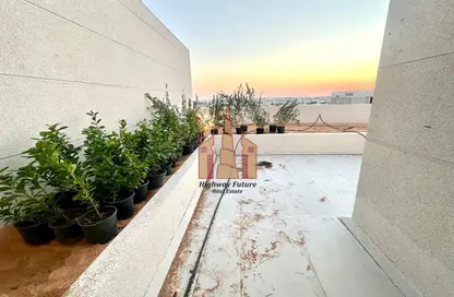 شقة - غرفة نوم - 2 حمامات للايجار في سراب 2 - الجادة - الشارقة