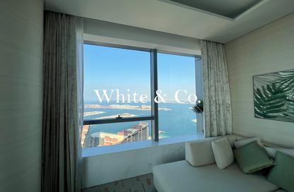Apartment - Studio - 1 for rent in The Palm Tower - Palm Jumeirah - Dubai