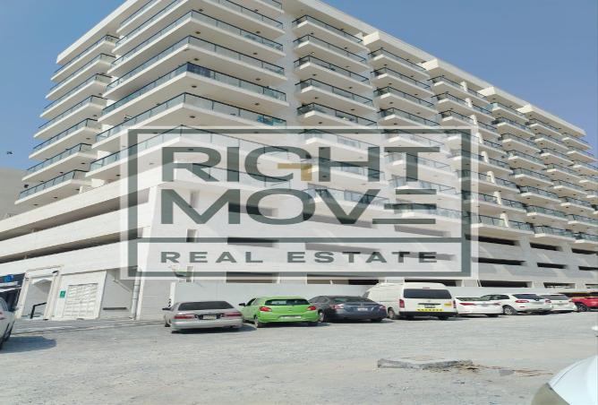 Furnished 1-Bedroom with big Balcony | Road and Pool View