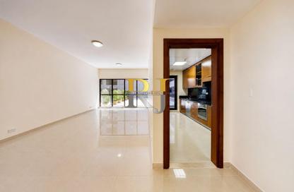 Apartment - 1 Bedroom - 2 Bathrooms for rent in Golden Sands 9 - Al Mankhool - Bur Dubai - Dubai Apartment - 1 Bedroom - 2 Bathrooms for rent in Golden Sands 9 - Al Mankhool - Bur Dubai - Dubai