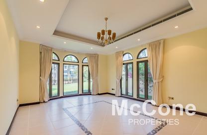 Villa - 4 Bedrooms - 5 Bathrooms for rent in Canal Cove Frond G - Canal Cove Villas - Palm Jumeirah - Dubai