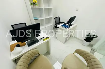 Office Space - Studio - 1 Bathroom for rent in Reem Residency - Al Karama - Dubai