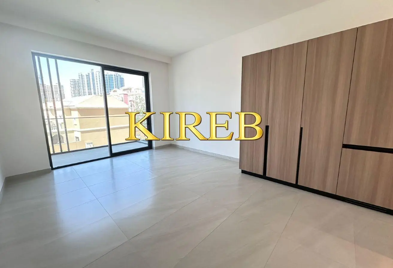 98702530 - Property Main Image