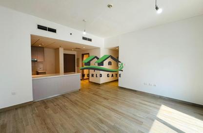 Apartment - 2 - 2 for rent in Waters Edge - Yas Island - Abu Dhabi