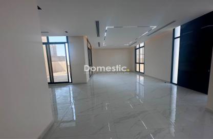 Villa - 4 Bedrooms - 5 Bathrooms for rent in Al Aweer 1 - Al Aweer - Dubai