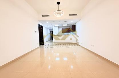 Apartment - 1 Bedroom - 2 Bathrooms for rent in Jumeirah Garden City - Al Satwa - Dubai