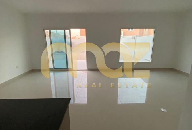 132000542 - Property Image 2