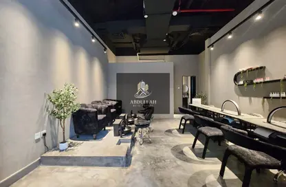 متجر - غرفة نوم للبيع في سراب 2 - الجادة - الشارقة