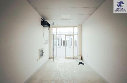 Shop - Studio - 1 Bathroom for rent in Al Felyyah - Ras Al Khaimah