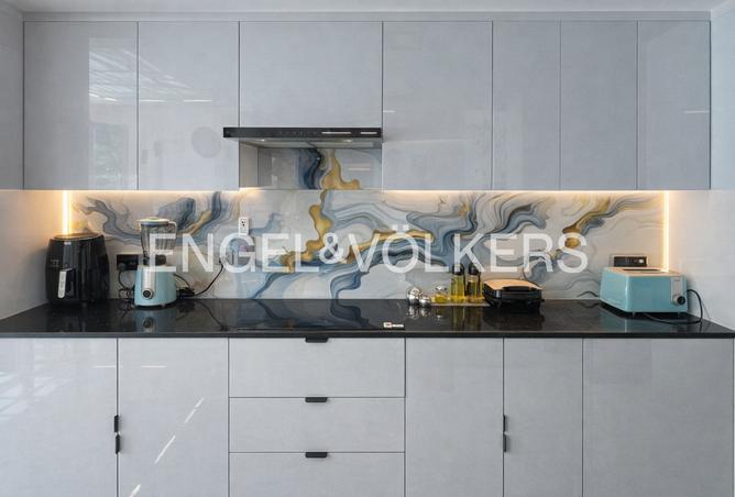 81954328 - Property Image 3