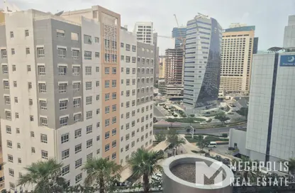 Office Space - 1 Bedroom for rent in I Rise Tower - Barsha Heights (Tecom) - Dubai
