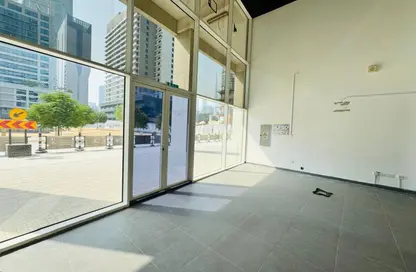 Shop - Studio - 2 Bathrooms for rent in Capital Golden Tower - Business Bay - Dubai