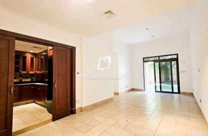 Apartment - 2 Bedrooms - 3 Bathrooms for rent in Yansoon 4 - Yansoon - Old Town - Downtown Dubai - Dubai