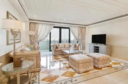 Apartment - 4 Bedrooms - 5 Bathrooms for sale in Palazzo Versace - Culture Village - Dubai