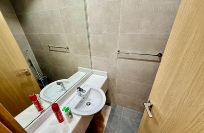 Apartment - 1 Bedroom - 2 Bathrooms for rent in La Plage Tower - Al Mamzar - Sharjah - Sharjah