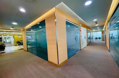 Office Space - 1 Bedroom - 4 Bathrooms for rent in Hamdan Street - Abu Dhabi