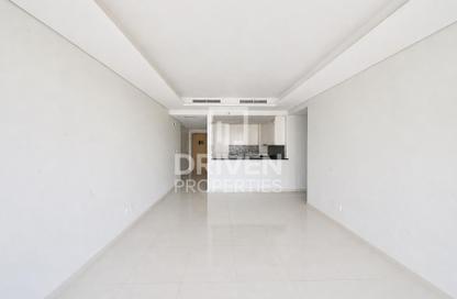 Apartment - 2 - 3 for rent in Paramount Tower Hotel  and  Residences - Business Bay - Dubai