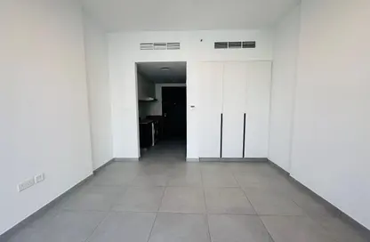 شقة - 1 حمام للايجار في ذا لينك - إيست فييليدج - الجادة - الشارقة