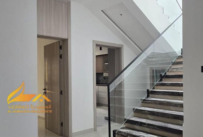 53574021 - Property Image 2