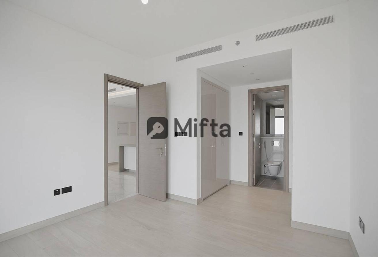 Luxurious | 2 Bedrooms + Maid's | Views photo 10